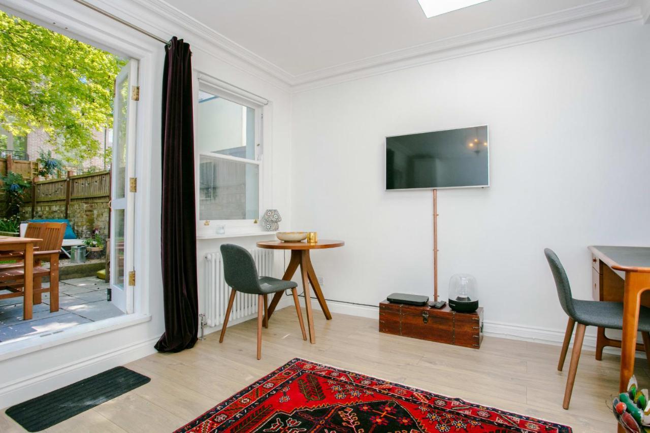 Modern Garden Apartment Camden London Bagian luar foto